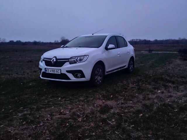 Білий Рено Логан, об'ємом двигуна 1.5 л та пробігом 70 тис. км за 11700 $, фото 1 на Automoto.ua