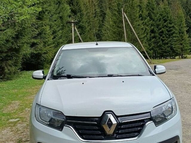 Белый Рено Логан, объемом двигателя 1 л и пробегом 184 тыс. км за 6100 $, фото 1 на Automoto.ua
