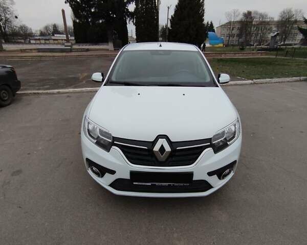 Білий Рено Логан, об'ємом двигуна 1.46 л та пробігом 124 тис. км за 8499 $, фото 1 на Automoto.ua