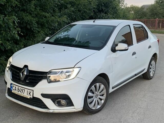 Белый Рено Логан, объемом двигателя 1 л и пробегом 250 тыс. км за 3607 $, фото 1 на Automoto.ua