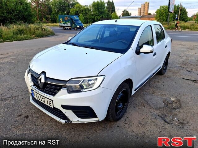 Белый Рено Логан, объемом двигателя 1 л и пробегом 234 тыс. км за 2950 $, фото 1 на Automoto.ua