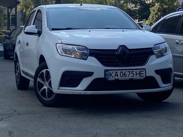 Рено Логан 2019 в Киеве на Automoto.ua Белый Рено Логан, объемом двигателя 1 л и пробегом 164 тыс. км за 6600 $, фото 1 на Automoto.ua
