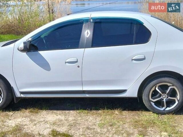 Белый Рено Логан, объемом двигателя 0.9 л и пробегом 83 тыс. км за 10500 $, фото 1 на Automoto.ua