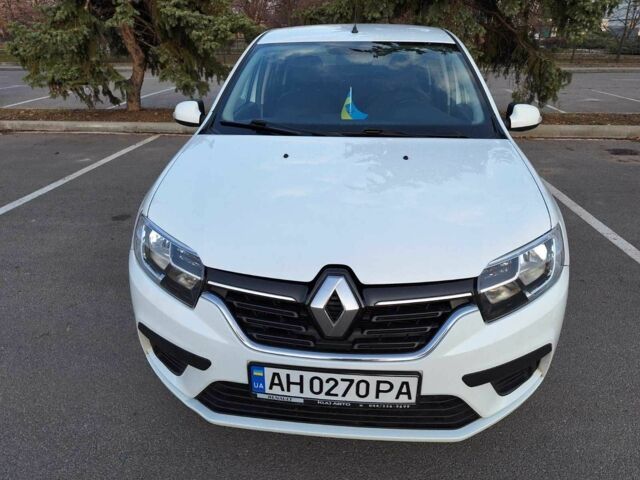 Белый Рено Логан, объемом двигателя 1.5 л и пробегом 110 тыс. км за 8200 $, фото 1 на Automoto.ua