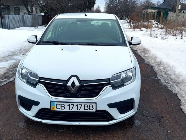 Білий Рено Логан, об'ємом двигуна 1 л та пробігом 330 тис. км за 4300 $, фото 1 на Automoto.ua