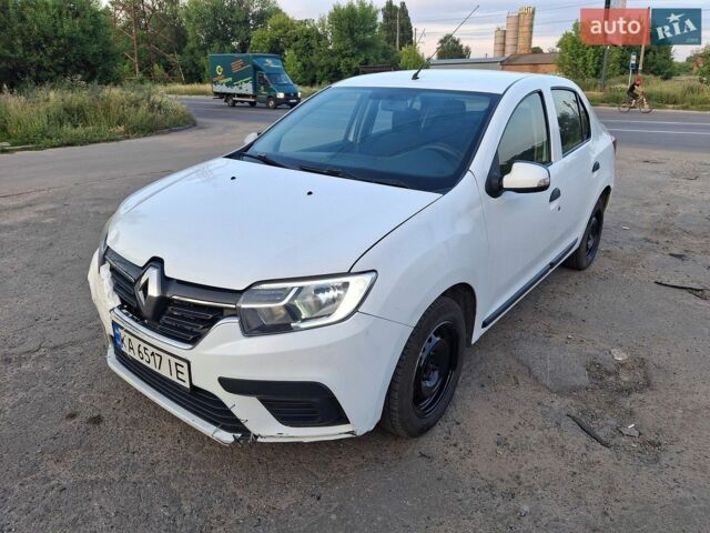 Белый Рено Логан, объемом двигателя 1 л и пробегом 234 тыс. км за 2950 $, фото 1 на Automoto.ua