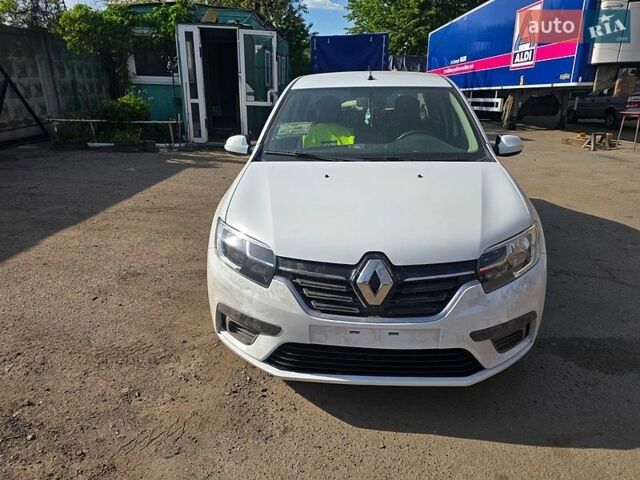 Білий Рено Логан, об'ємом двигуна 1 л та пробігом 160 тис. км за 6900 $, фото 1 на Automoto.ua