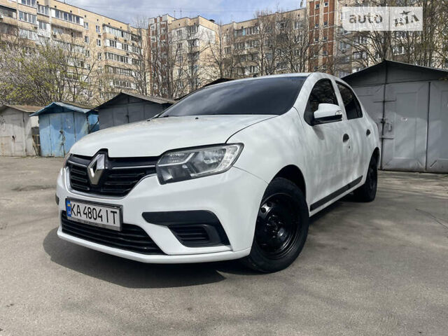 Білий Рено Логан, об'ємом двигуна 1 л та пробігом 204 тис. км за 4600 $, фото 1 на Automoto.ua