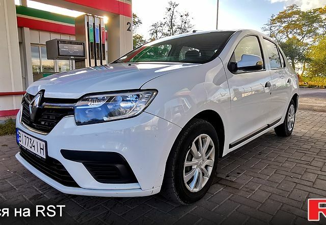 Белый Рено Логан, объемом двигателя 1 л и пробегом 200 тыс. км за 3700 $, фото 1 на Automoto.ua