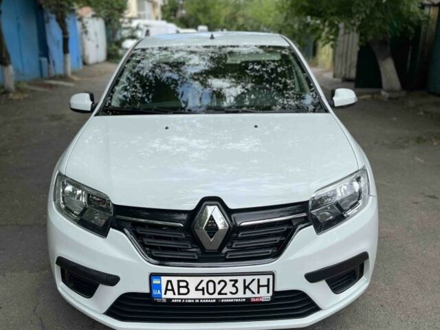 Белый Рено Логан, объемом двигателя 1 л и пробегом 90 тыс. км за 4900 $, фото 1 на Automoto.ua