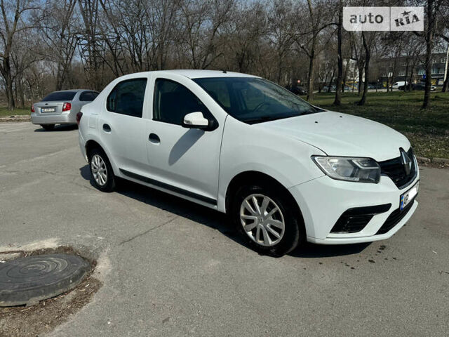 Білий Рено Логан, об'ємом двигуна 1.5 л та пробігом 170 тис. км за 6500 $, фото 1 на Automoto.ua