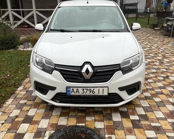 Белый Рено Логан, объемом двигателя 1 л и пробегом 90 тыс. км за 6999 $, фото 1 на Automoto.ua