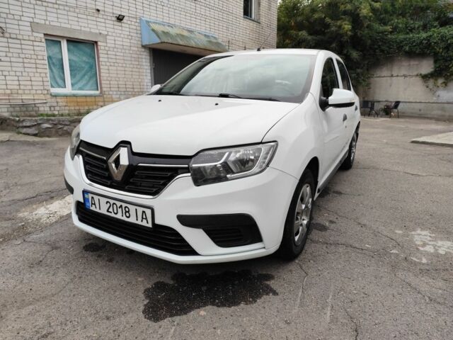 Белый Рено Логан, объемом двигателя 1 л и пробегом 167 тыс. км за 5396 $, фото 1 на Automoto.ua