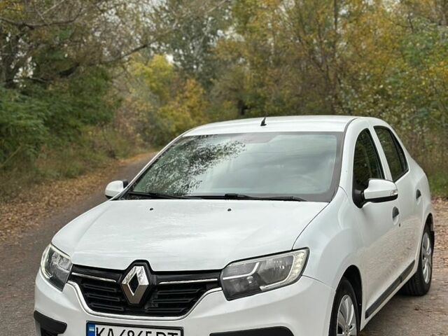 Білий Рено Логан, об'ємом двигуна 1 л та пробігом 174 тис. км за 4699 $, фото 1 на Automoto.ua