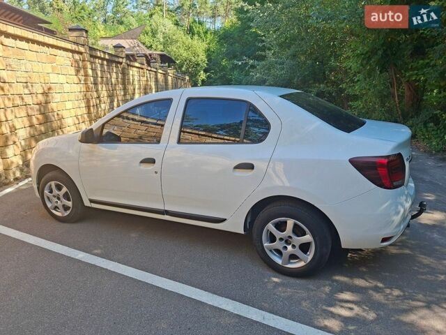 Білий Рено Логан, об'ємом двигуна 1.46 л та пробігом 144 тис. км за 8300 $, фото 1 на Automoto.ua