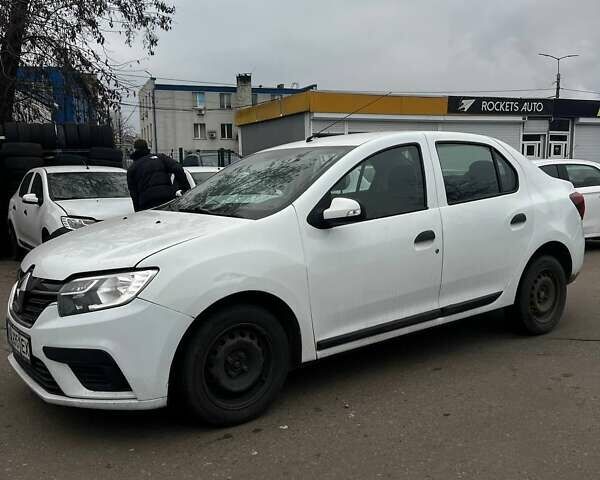 Білий Рено Логан, об'ємом двигуна 0.9 л та пробігом 316 тис. км за 3400 $, фото 1 на Automoto.ua