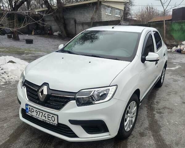 Белый Рено Логан, объемом двигателя 1 л и пробегом 82 тыс. км за 8000 $, фото 1 на Automoto.ua