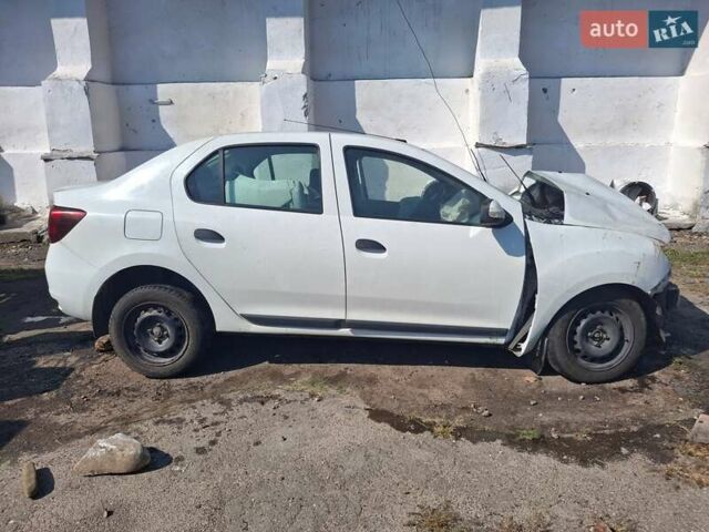 Білий Рено Логан, об'ємом двигуна 1.46 л та пробігом 230 тис. км за 3300 $, фото 1 на Automoto.ua