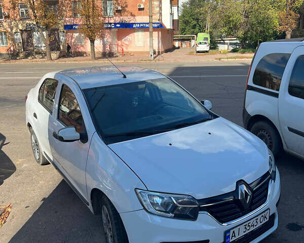Белый Рено Логан, объемом двигателя 0.9 л и пробегом 265 тыс. км за 6000 $, фото 1 на Automoto.ua