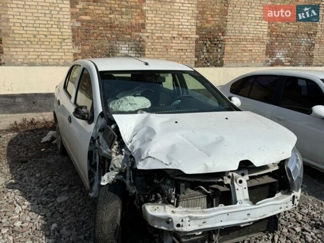 Белый Рено Логан, объемом двигателя 1.46 л и пробегом 120 тыс. км за 3150 $, фото 1 на Automoto.ua