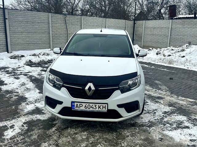 Білий Рено Логан, об'ємом двигуна 1.5 л та пробігом 150 тис. км за 8000 $, фото 1 на Automoto.ua