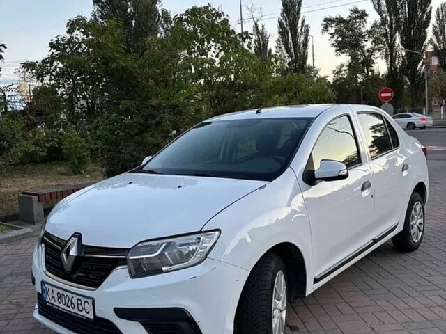 Белый Рено Логан, объемом двигателя 1 л и пробегом 90 тыс. км за 4650 $, фото 1 на Automoto.ua