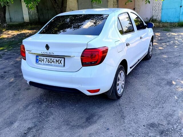 Білий Рено Логан, об'ємом двигуна 1.5 л та пробігом 63 тис. км за 9000 $, фото 1 на Automoto.ua