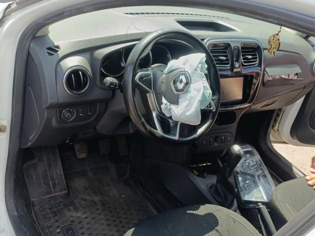 Білий Рено Логан, об'ємом двигуна 0 л та пробігом 140 тис. км за 3500 $, фото 1 на Automoto.ua