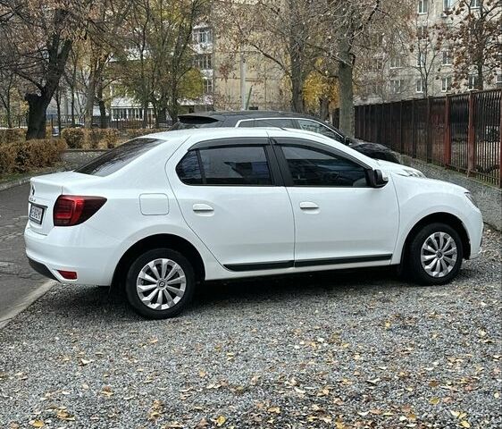 Белый Рено Логан, объемом двигателя 1.5 л и пробегом 148 тыс. км за 8700 $, фото 1 на Automoto.ua