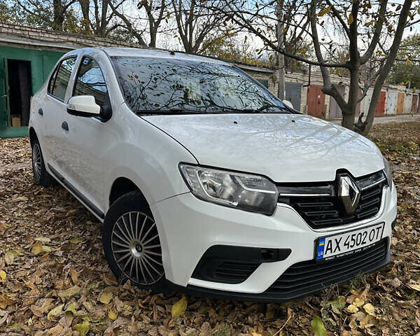Белый Рено Логан, объемом двигателя 1.46 л и пробегом 180 тыс. км за 6500 $, фото 1 на Automoto.ua