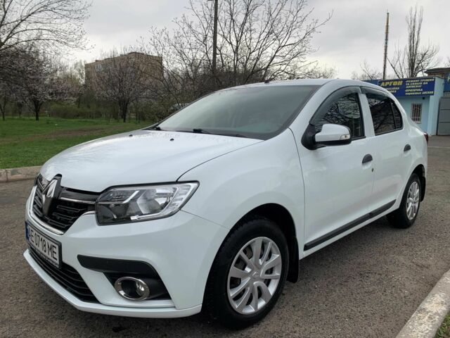 Білий Рено Логан, об'ємом двигуна 1 л та пробігом 67 тис. км за 9020 $, фото 1 на Automoto.ua