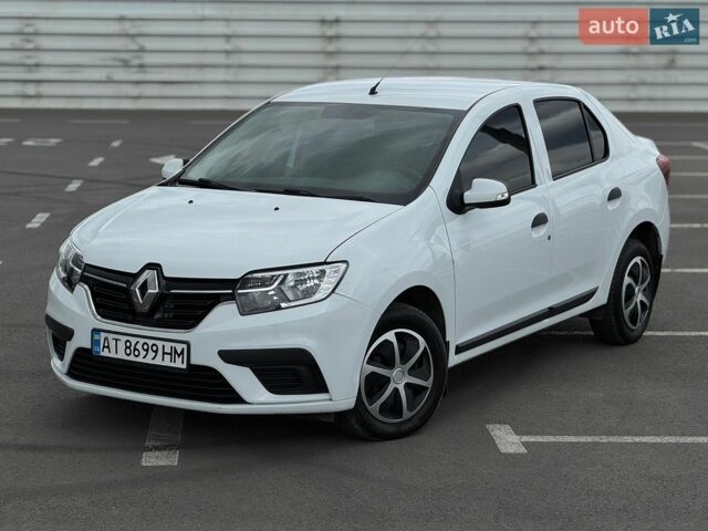 Белый Рено Логан, объемом двигателя 1 л и пробегом 231 тыс. км за 4300 $, фото 1 на Automoto.ua