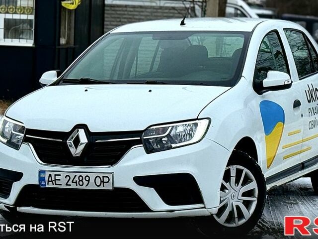 Білий Рено Логан, об'ємом двигуна 1 л та пробігом 320 тис. км за 4200 $, фото 1 на Automoto.ua