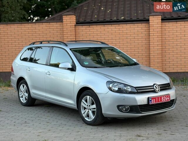 Белый Рено Логан, объемом двигателя 1 л и пробегом 206 тыс. км за 4550 $, фото 1 на Automoto.ua