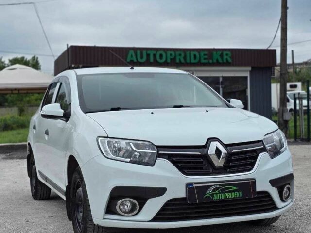 Белый Рено Логан, объемом двигателя 1 л и пробегом 68 тыс. км за 9999 $, фото 1 на Automoto.ua