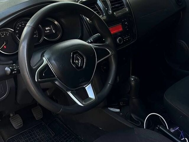 Білий Рено Логан, об'ємом двигуна 1 л та пробігом 180 тис. км за 5000 $, фото 1 на Automoto.ua