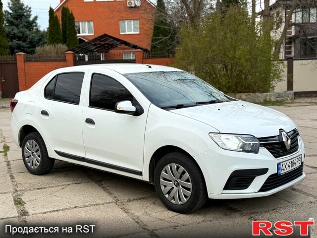Белый Рено Логан, объемом двигателя 1.5 л и пробегом 163 тыс. км за 7500 $, фото 1 на Automoto.ua