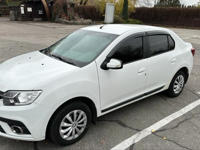 Білий Рено Логан, об'ємом двигуна 1.5 л та пробігом 128 тис. км за 7999 $, фото 1 на Automoto.ua