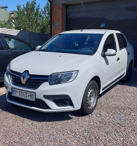 Белый Рено Логан, объемом двигателя 1 л и пробегом 172 тыс. км за 5500 $, фото 1 на Automoto.ua