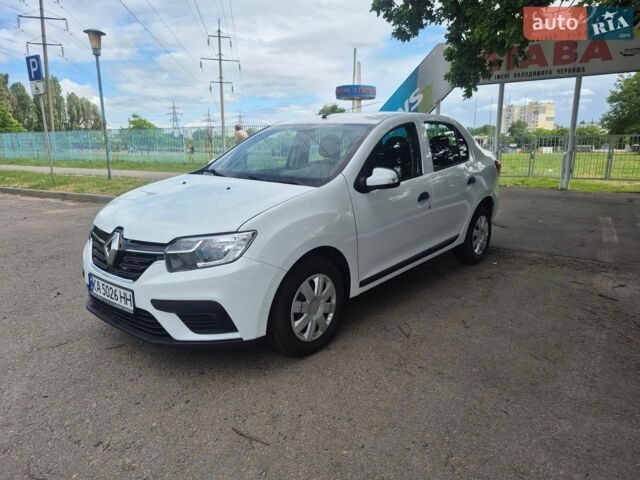 Белый Рено Логан, объемом двигателя 1 л и пробегом 180 тыс. км за 5900 $, фото 1 на Automoto.ua