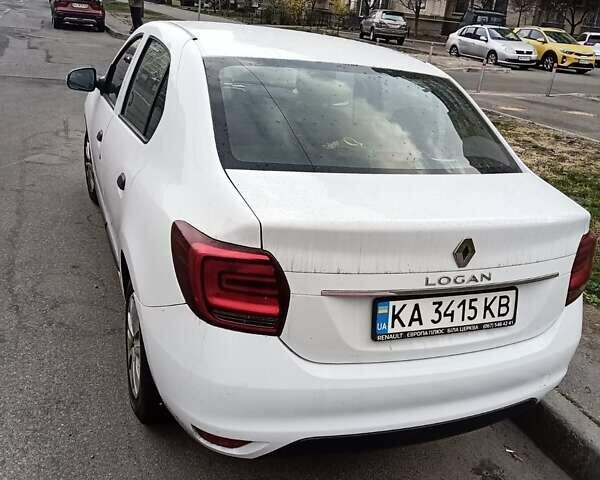 Белый Рено Логан, объемом двигателя 1 л и пробегом 90 тыс. км за 11500 $, фото 1 на Automoto.ua