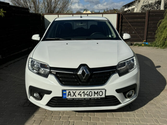 Белый Рено Логан, объемом двигателя 1.5 л и пробегом 145 тыс. км за 11200 $, фото 1 на Automoto.ua