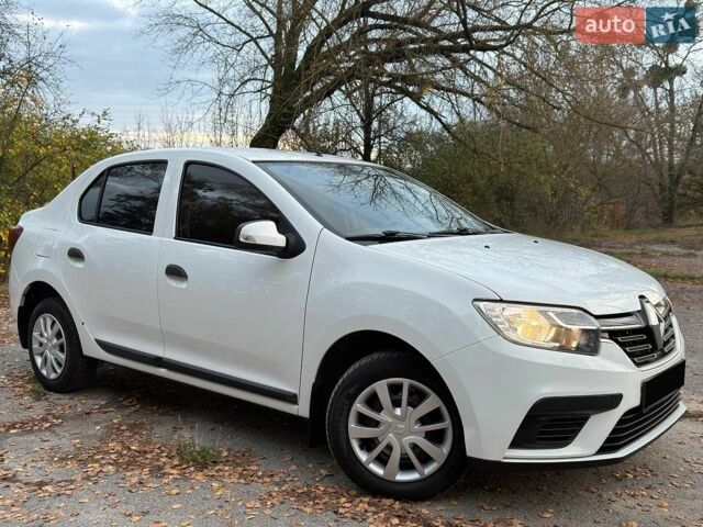 Белый Рено Логан, объемом двигателя 1.46 л и пробегом 70 тыс. км за 7999 $, фото 1 на Automoto.ua
