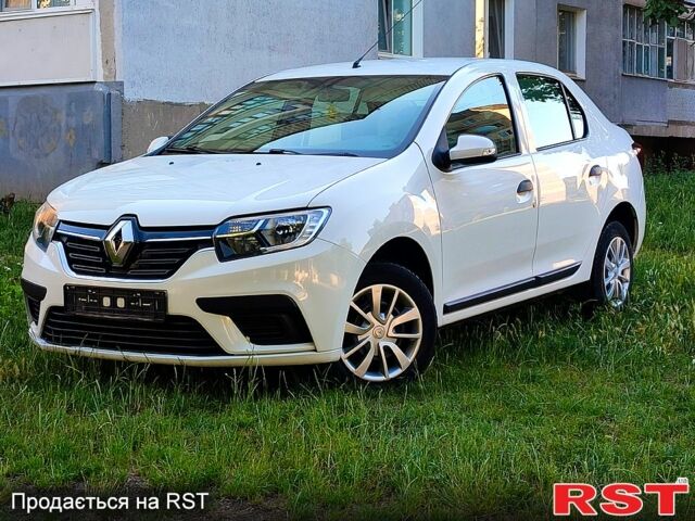 Белый Рено Логан, объемом двигателя 1.5 л и пробегом 38 тыс. км за 9800 $, фото 1 на Automoto.ua