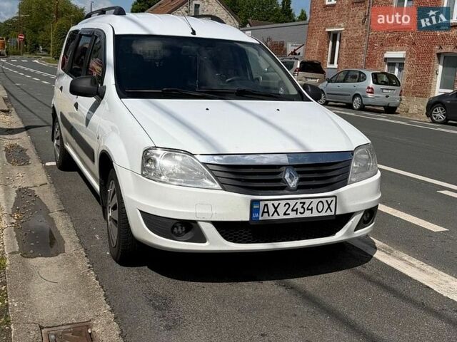 Белый Рено Логан, объемом двигателя 1.6 л и пробегом 175 тыс. км за 5999 $, фото 1 на Automoto.ua