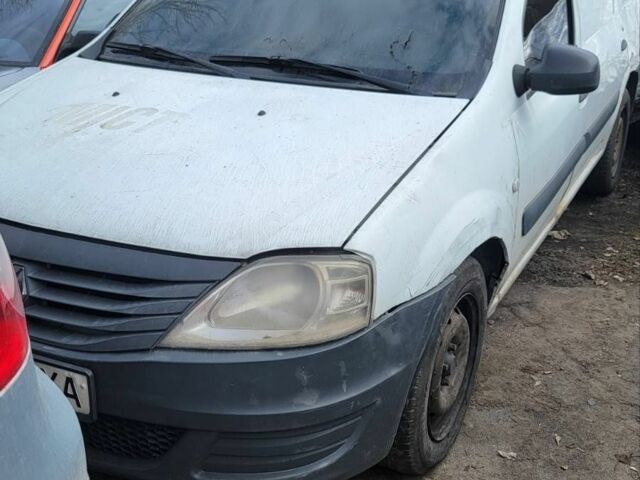 Белый Рено Логан, объемом двигателя 0 л и пробегом 3 тыс. км за 677 $, фото 1 на Automoto.ua