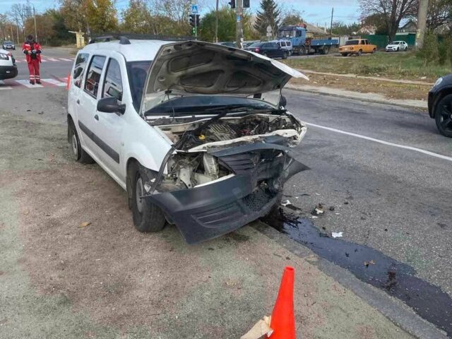 Білий Рено Логан, об'ємом двигуна 0 л та пробігом 150 тис. км за 2362 $, фото 1 на Automoto.ua