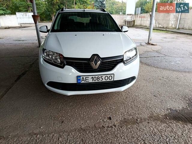 Рено Логан 2014 в Никополе на Automoto.ua Белый Рено Логан, объемом двигателя 1.46 л и пробегом 170 тыс. км за 8700 $, фото 1 на Automoto.ua