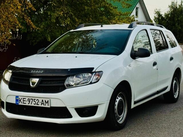 Белый Рено Логан, объемом двигателя 1.2 л и пробегом 225 тыс. км за 4707 $, фото 1 на Automoto.ua