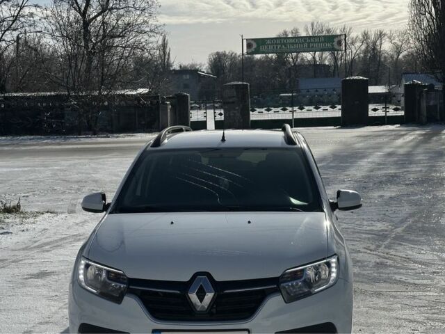 Білий Рено Логан, об'ємом двигуна 1.5 л та пробігом 74 тис. км за 8800 $, фото 1 на Automoto.ua